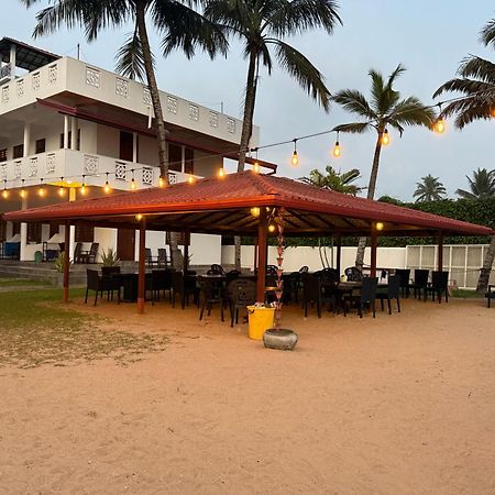 Samaru Beach House 韦利格默 外观 照片